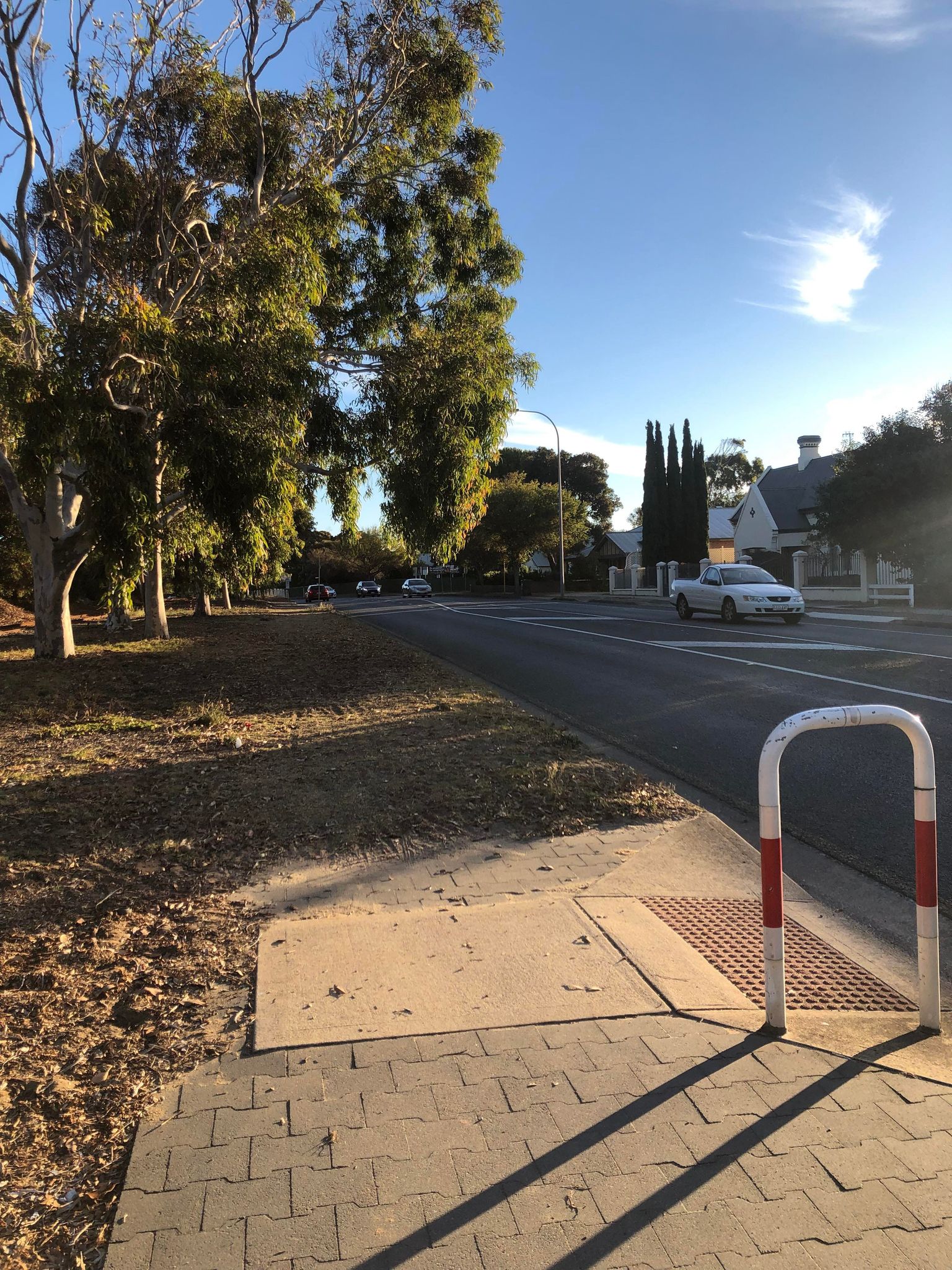 Hindmarsh Road Shared Path before image
