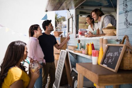 Line up at food truck