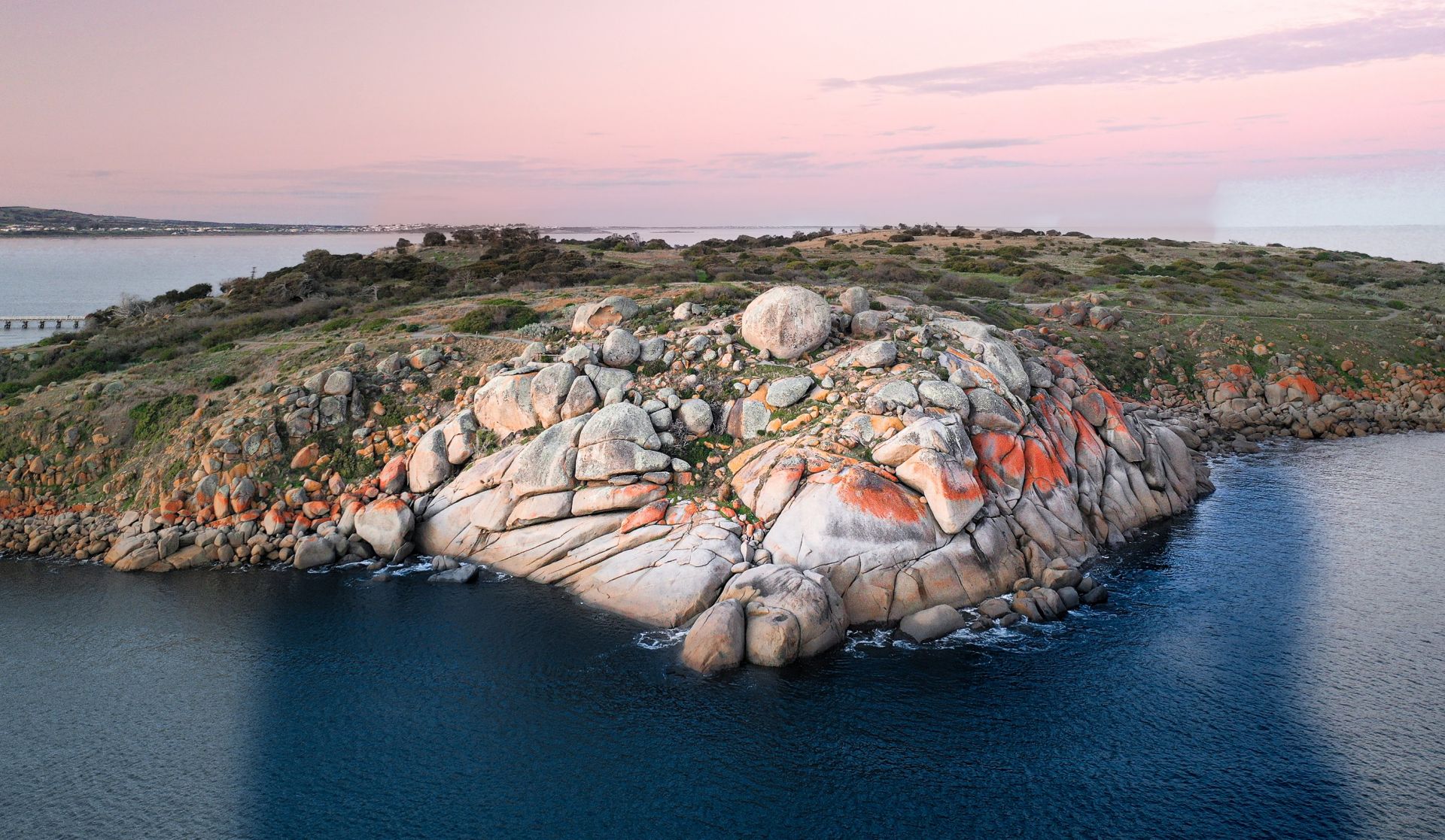 Granite Island boulders